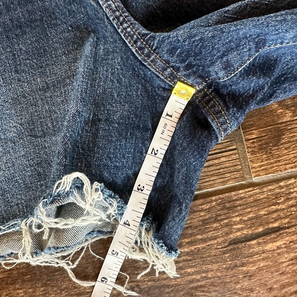 Universal Thread Dark Blue Jean Shorts - Picture 6 of 6